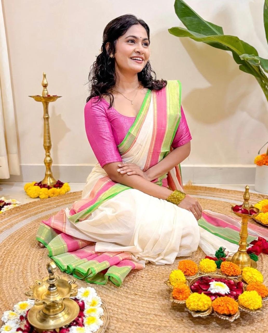 Mul Cotton- Off White With Kanchi Pink And Green Border